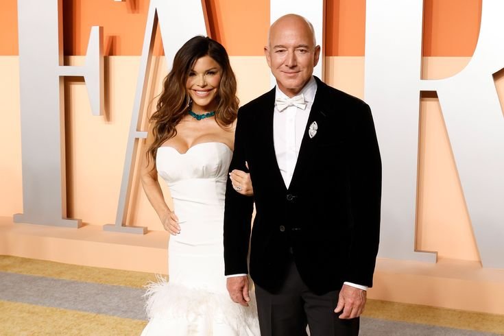 What Did Lauren Sánchez Do Before Jeff Bezos?